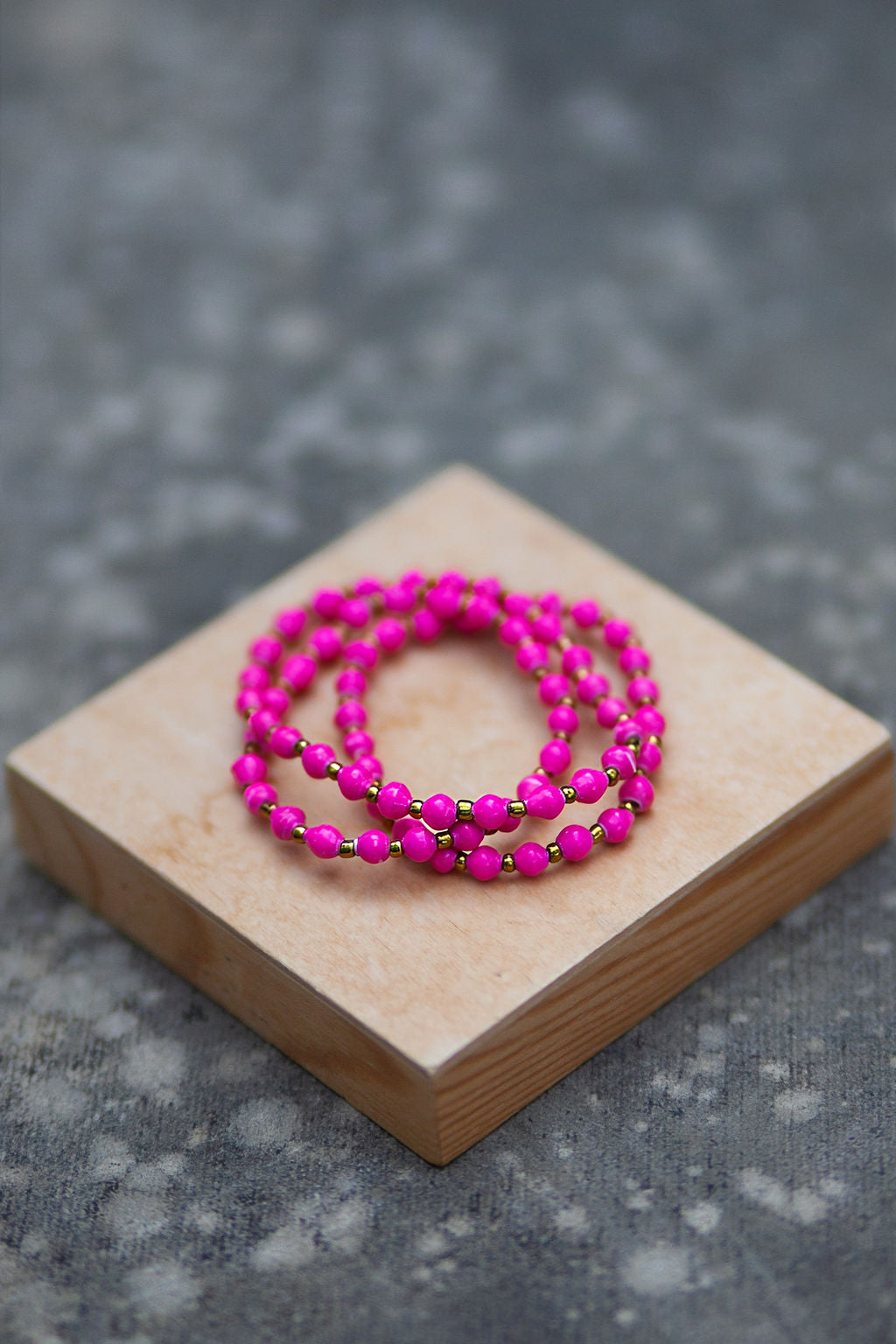 Recycled Paper Bracelet - Hot pink