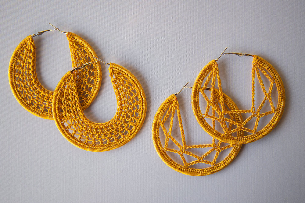 Thread earrings - Mustard